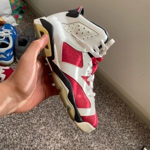 Jordan retro 6 carmine